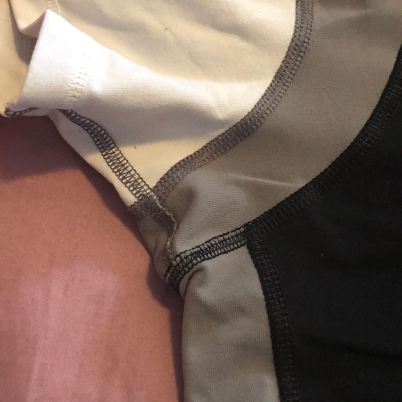 Lululemon 6 Tri-colour T-shirt - Picture 4 of 8